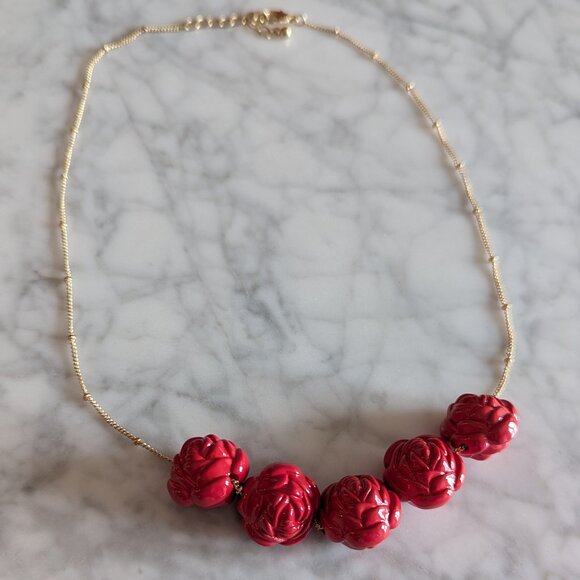 Whimsical Rose Bead Necklace with decorative chain - Picture 3 of 3